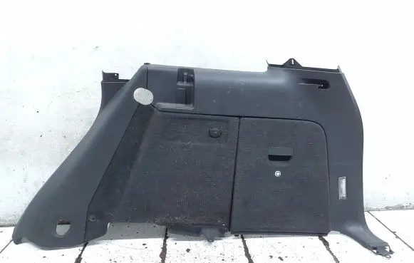 Volkswagen Touareg I Trunk/boot side trim panel 7L68670381