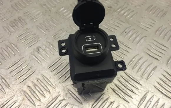 KIA Sportage USB socket connector 96125C5010