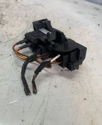 Audi A4 S4 B9 Relay mounting block 8w0937503