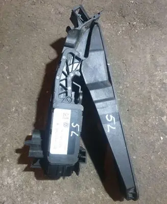 Volkswagen PASSAT B6 Accelerator throttle pedal 1K1721503L