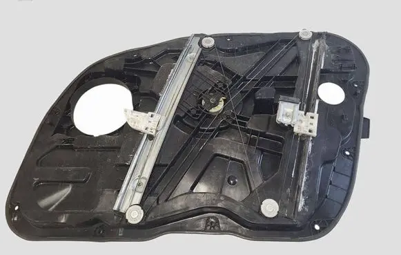Hyundai i40 Front window lifting mechanism without motor 824703ZXXX