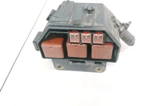 Toyota RAV 4 (XA20) Fuse box set