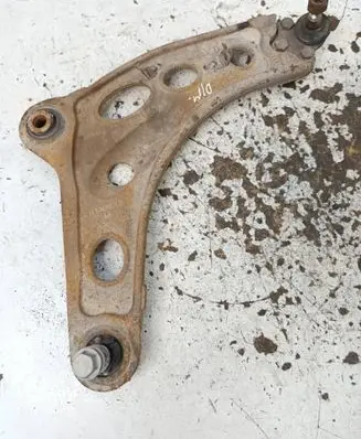 Opel Vivaro Front lower control arm/wishbone