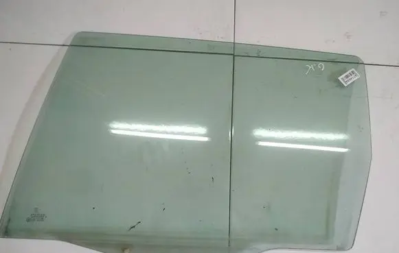 Peugeot 307 Rear door window glass AS2