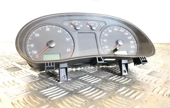 Volkswagen Polo Speedometer (instrument cluster) 110080125001A