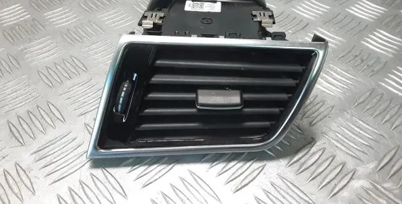 Mercedes-Benz GLE (W166 - C292) Dashboard side air vent grill/cover trim A1668309200