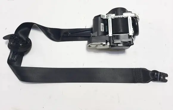 Volkswagen PASSAT B8 Front seatbelt