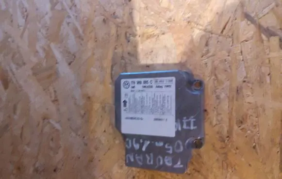 Volkswagen Touran I Airbag control unit/module 1T0909605C 5WK43518