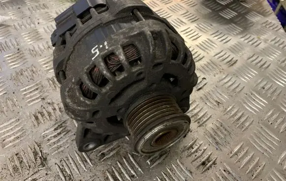 Dacia Dokker Generator/alternator 231002949R
