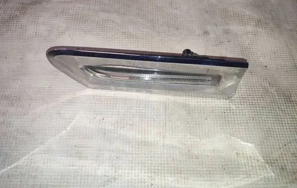 BMW 7 F01 F02 F03 F04 Front fender indicator light 63137203371