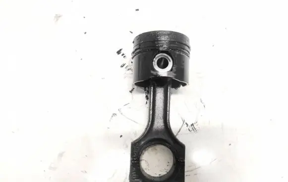 BMW 5 E39 Piston with connecting rod