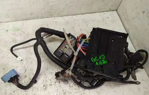 Ford C-MAX II Fuse box set AV6T-14K733-DDE