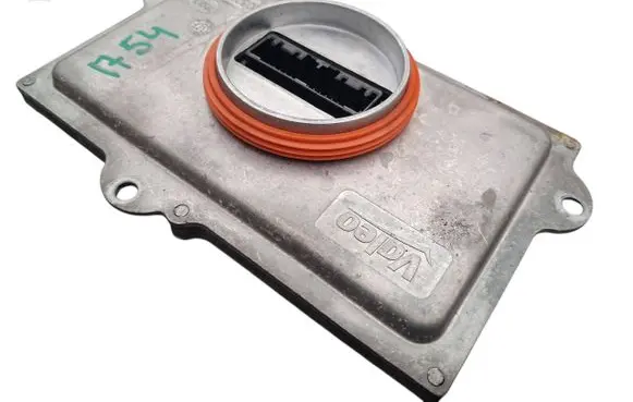 Peugeot 3008 II Xenon control unit/module 90089469