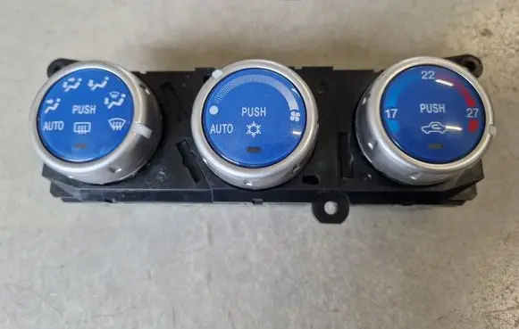 Mitsubishi L200 Climate control unit MN123598