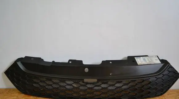 Iveco Daily 6th gen Front bumper upper radiator grill 5801587018