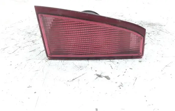 Nissan Primera Tailgate rear/tail lights