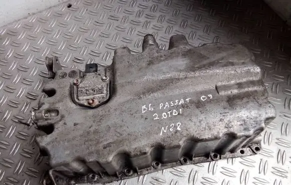 Volkswagen PASSAT B6 Oil sump 03G103603AB