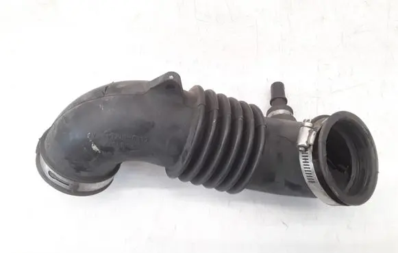 Ford Maverick Air intake duct part 5L8U9R504AD 5L8U9R504