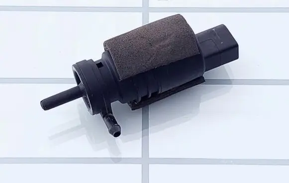BMW 5 F10 F11 Windscreen/windshield washer pump 6934160 VDO