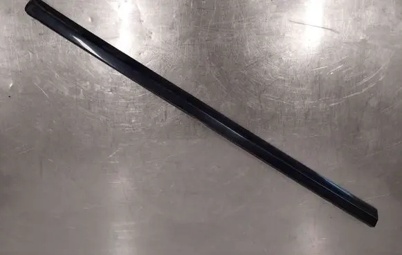 Volvo V50 Front door trim (molding) 8694730