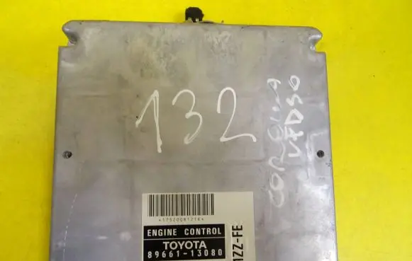Toyota Corolla Verso AR10 Engine control unit/module 89661-13080 175200-8121