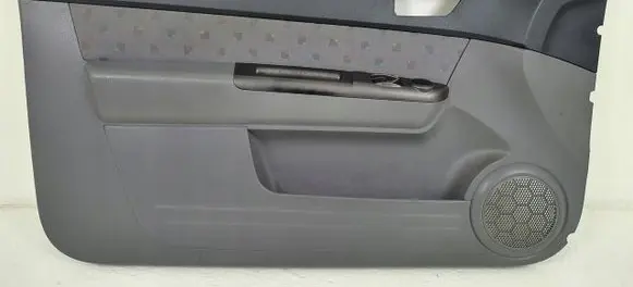 Hyundai Getz Front door card panel trim