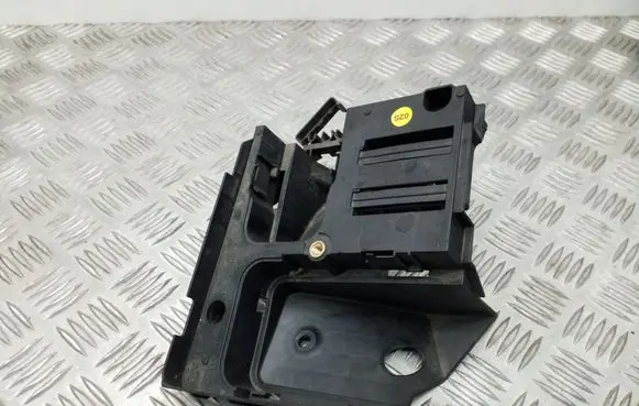 Volkswagen Golf Plus Fuse box cover 1K0907361C 1K0937540A