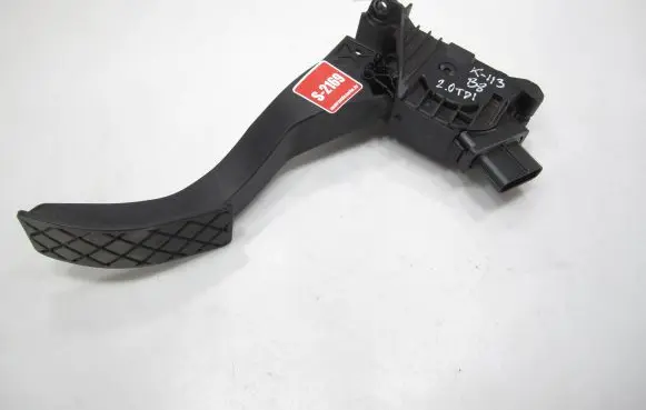 Volkswagen PASSAT B8 Accelerator throttle pedal 5Q1723503H 6PV01062111