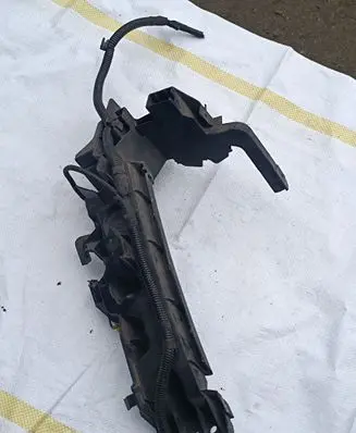 Audi Q5 SQ5 Headlight/headlamp mounting bracket 2003669