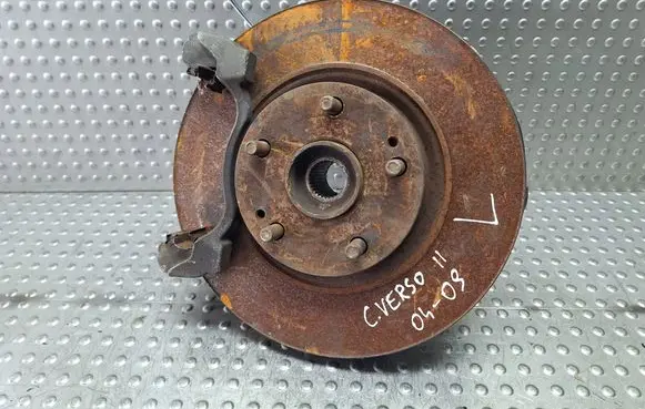 Toyota Corolla Verso E121 Front wheel hub spindle knuckle