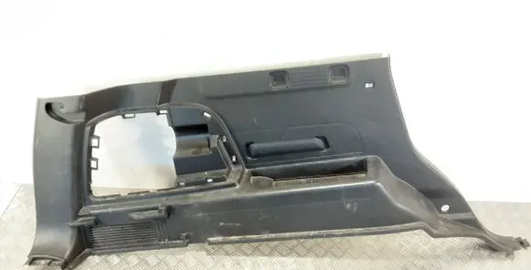 Trunk/boot lower side trim panel