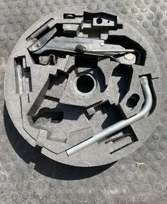 Audi A3 S3 A3 Sportback 8P Tool set 
