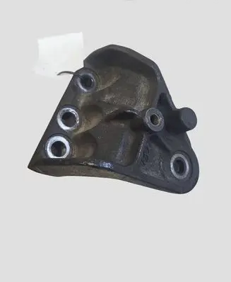 Hyundai Santa Fe Engine mounting bracket