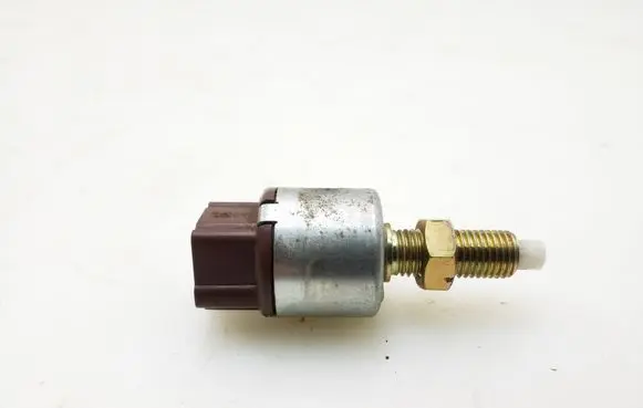 Toyota RAV 4 (XA20) Brake pedal sensor switch 8434042010