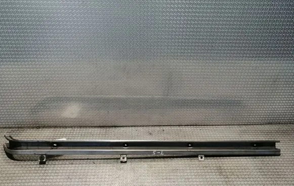 Volkswagen Transporter - Caravelle T5 Sliding door middle roller runner 7H3843872AA