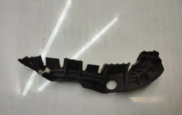 Land Rover Range Rover Sport L320 Front bumper mounting bracket AH323382AA