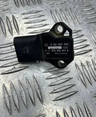 Volkswagen PASSAT B6 Air pressure sensor 038906051B 0281002399