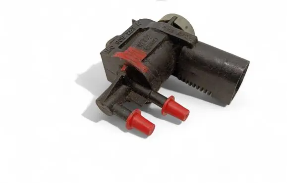 Volkswagen PASSAT B6 Turbo solenoid valve 1K0906283A