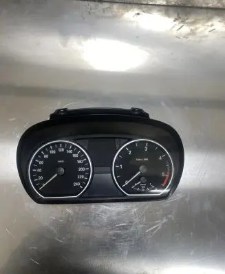 BMW 1 E81 E87 Speedometer (instrument cluster) 1024568