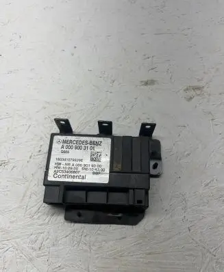 Mercedes-Benz Sprinter W906 Fuel injection pump control unit/module A0009003101 A0009014000 A2C53406807