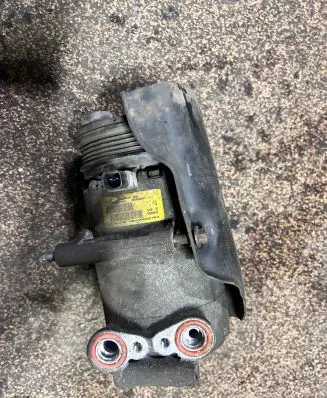 Ford Focus Air conditioning (A/C) compressor (pump) 3M5H19D629 R134A