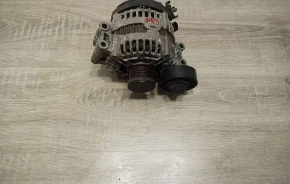BMW 5 E60 E61 Generator/alternator 7550967