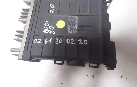 Audi 80 90 S2 B4 Engine control unit/module ECU 0261200220