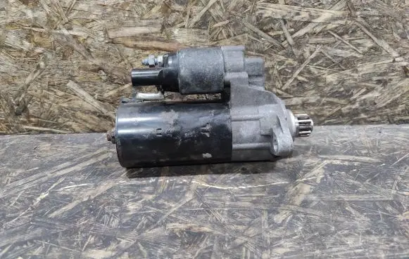 Volkswagen PASSAT B6 Starter motor 02E911023