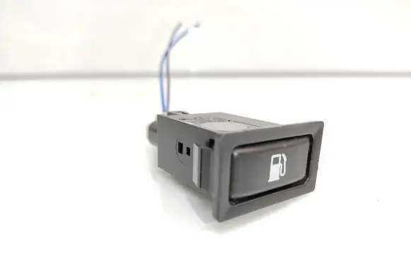 Toyota Avensis T250 Fuel tank opening switch 156795 5660P49