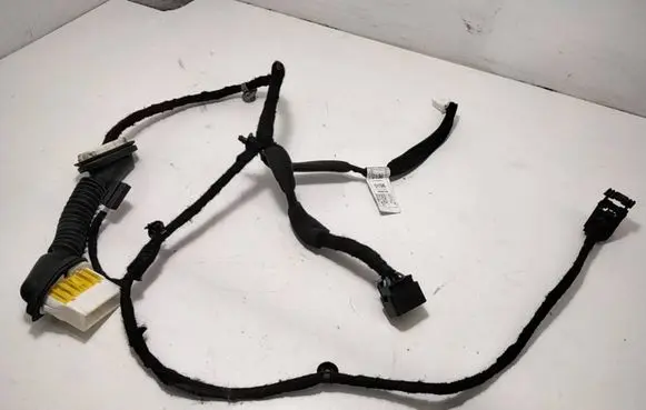 Chevrolet Captiva Rear door wiring loom 20980136 136013601