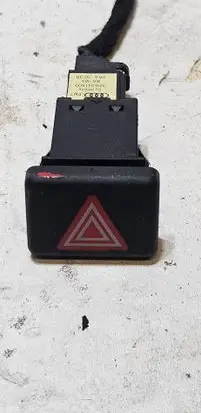Audi A4 S4 B7 8E 8H Hazard light switch 8E0941509