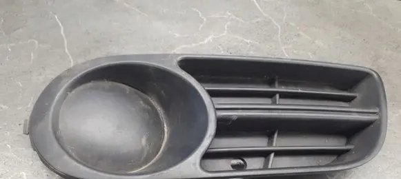 Skoda Fabia Mk1 (6Y) Front bumper lower grill 6y0807367b