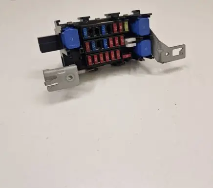 Nissan Leaf II (ZE1) Fuse module