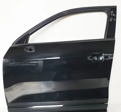 Audi Q2 - Front door
